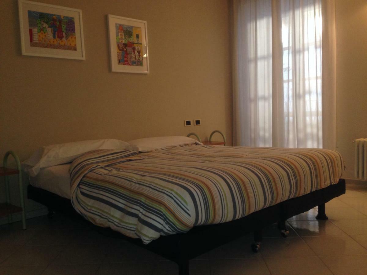 Casa Vacanza Piazza Orta San Giulio Cameră foto